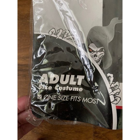 Spirit Halloween Adult Black Hooded Cape Costume One Size Fits Most Cloak NIB‎ - Picture 9 of 12